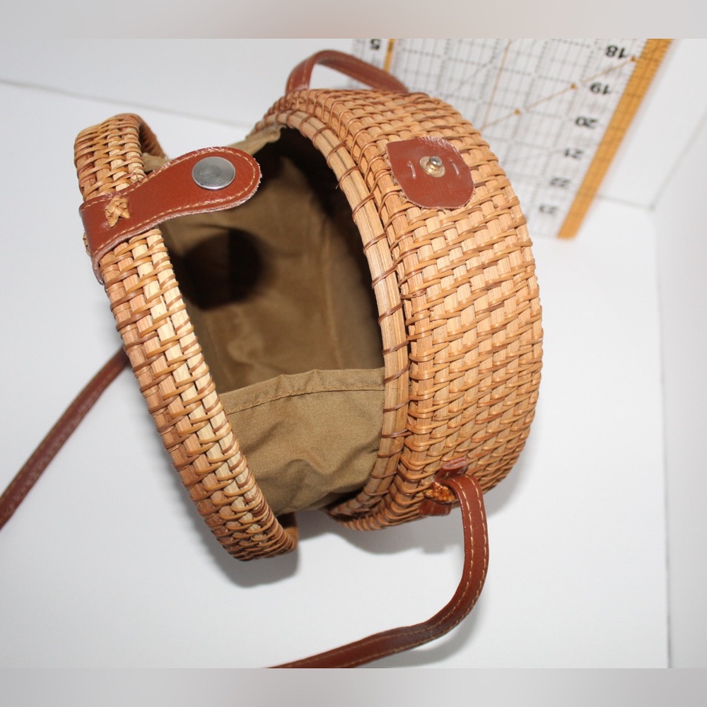 Round Rattan Wicker Crossbody Boho Bag - Picture 3 of 7